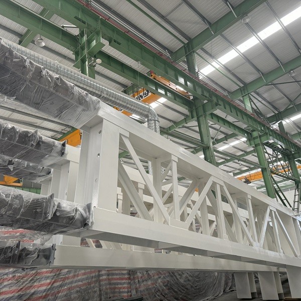 Vertical Steel Truss